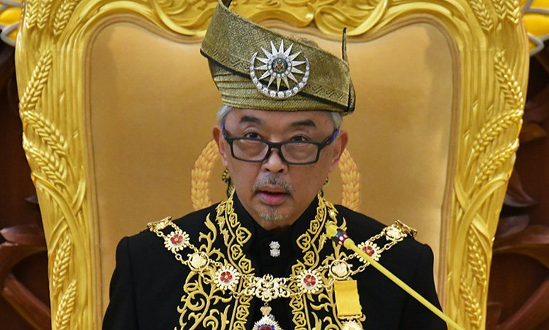 Our Agong of Malaysia can summon all MPs and alternatively has powers under Emergency Ordinance to appoint a New Leader.